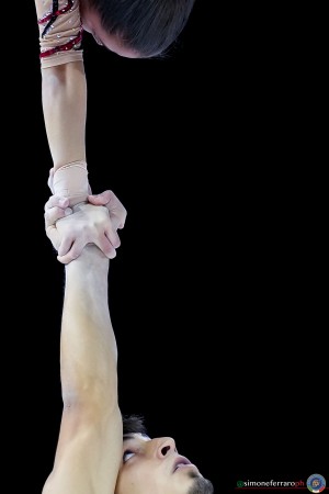 apertura   acro sfe06214 simone ferraro ph